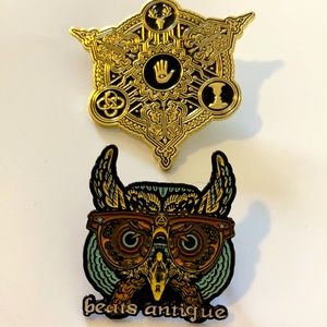 2 Beats Antique tour hat pins